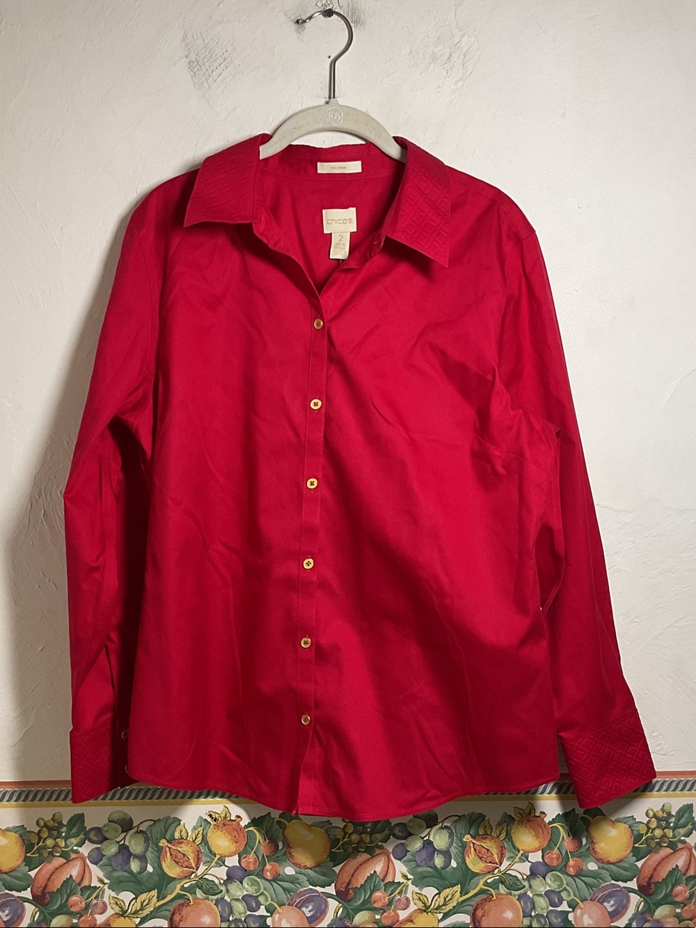 Chico's Eryn No Iron Embossed Geo Red Button Shirt Size 2/L NWT